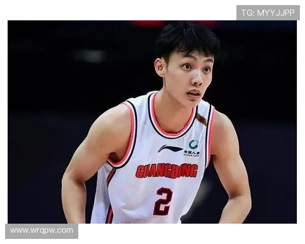 [CBA]莫兰德分球侧翼 徐杰三分出手一箭穿心.